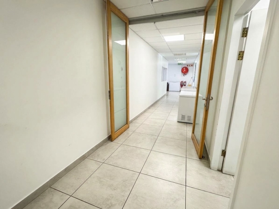To Let Commercial Property for Rent in Plattekloof Western Cape